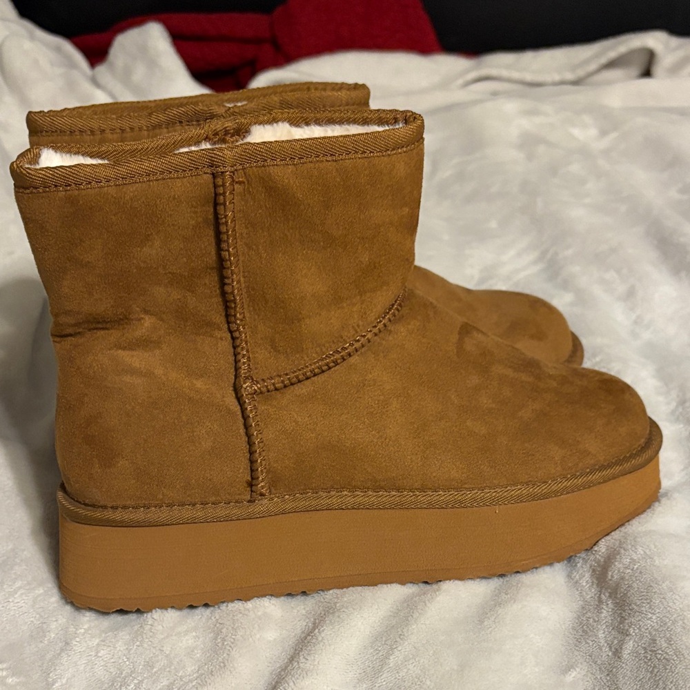 Fuzzie boots - Picture 2 of 4